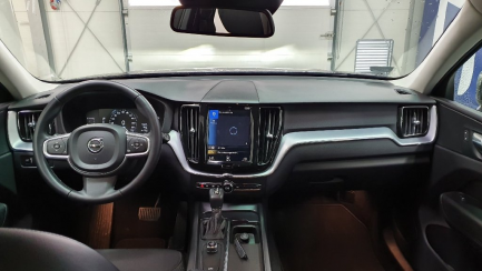 Zdjęcie przedmiotu: Volvo XC60 D4 SCR Momentum aut