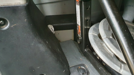 Zdjęcie przedmiotu: PEUGEOT/APD LUBOS BOXER/AL 435 BlueHDi Euro 6 1997ccm - 163HP 3,5t 16-19