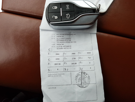 Zdjęcie przedmiotu: Maserati Levante