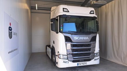 Zdjęcie przedmiotu: SCANIA R460 E6 18.0t Highline