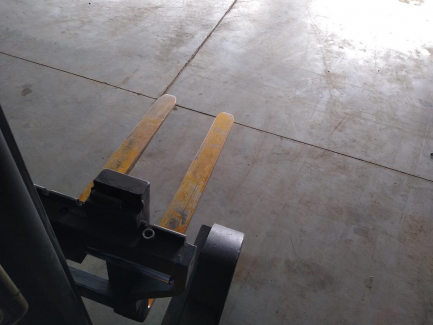 Zdjęcie przedmiotu: W&oacute;zek widłowy wysokiego składowania OM XR 14 ac