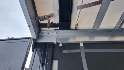 Zdjęcie przedmiotu: KAESSBOHRER MEGA Skrzyniowa