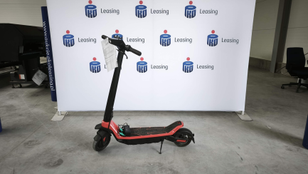 RIDER RS Sport Electric Scooter Black and Red