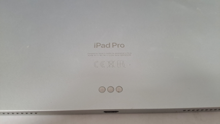 Zdjęcie przedmiotu: Планшет Apple iPad Pro 12.9'' 256GB сріблястого кольору, код виробника: MNXT3FD/A + клавіатура Apple Magic Keyboard для iPad Pro 12.9'' (5-го покоління) чорного кольору, код виробника: MJQK3Z/A