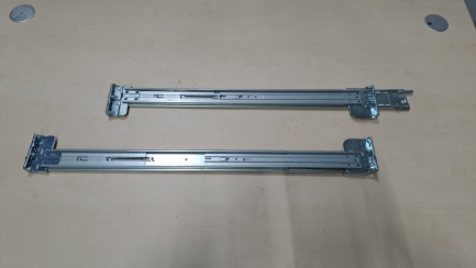 Zdjęcie przedmiotu: DELL R720 server configuration: 16X SFF, 2X e5-2630 v2, 64GB RAM, H710 512MB, 2X GPU SET, 2X PSU 1100W, 2X Samsung SSD E960GB, 2X NVIDIA GPU 2080 with RACK rails/R720