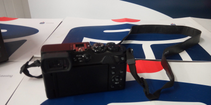 Zdjęcie przedmiotu: PANASONIC LUMIX DMC-GX8 digital camera + Panasonic Lumix G 25mm f1.7 lens + Qudralite Stroboss 36 Olympus / Panasonic + Tripod Manfrotto Compact Action