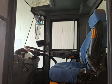 Zdjęcie przedmiotu: Ładowarka kołowa przegubowa PETROMAX PM 916