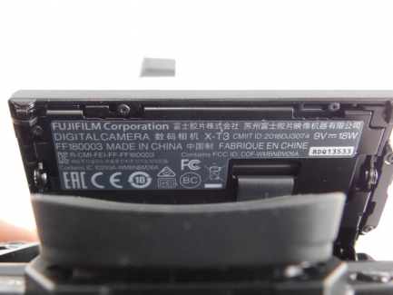 Zdjęcie przedmiotu: Camera with Fuji Film Corporation lens: body - XT3 / lens - XF35mmF2 R WR