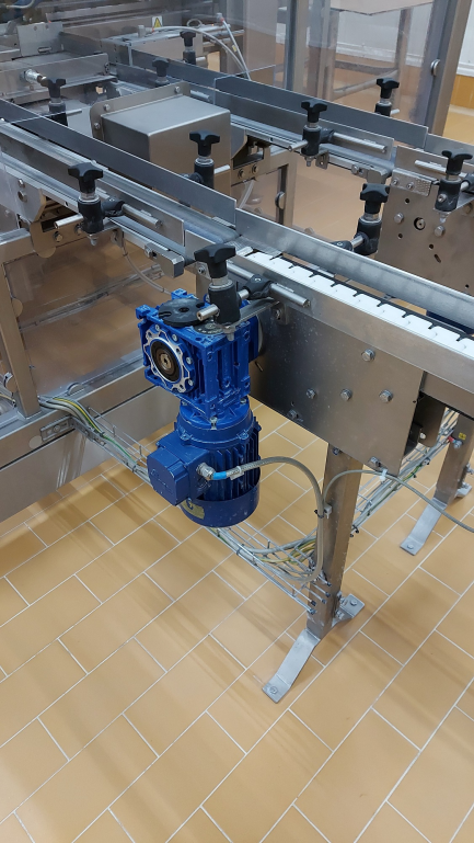 Zdjęcie przedmiotu: Automatic machine for packing butter into TREPKO 822 cubes and collective packing cubes into boxes TREPKO 710