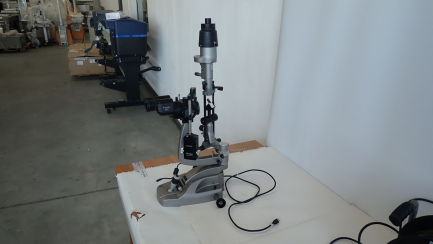 Zdjęcie przedmiotu: Slit lamp TOMEY TSL-7000H digital