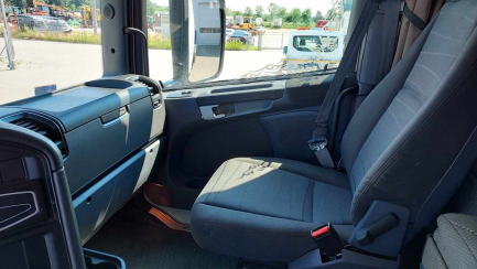 Zdjęcie przedmiotu: SCANIA R420 LA 6x2HNA E5 26.5t