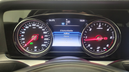 Zdjęcie przedmiotu: Mercedes-benz E 220 d 4-Matic 9G-TRONIC