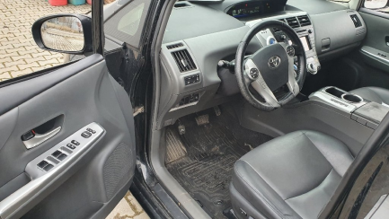 Zdjęcie przedmiotu: Toyota Prius 1.8 HSD Premium