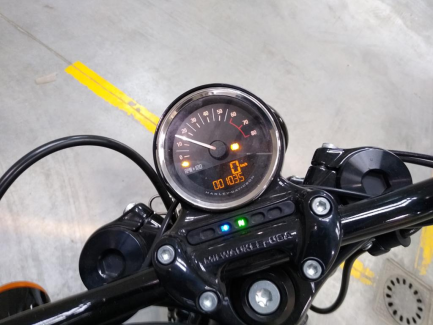 Zdjęcie przedmiotu: Harley Davidson Sportster Roadster