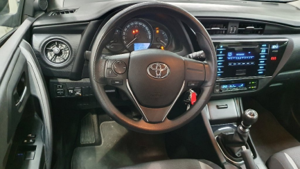 Zdjęcie przedmiotu: Toyota Auris 1.33 VVT-i Active