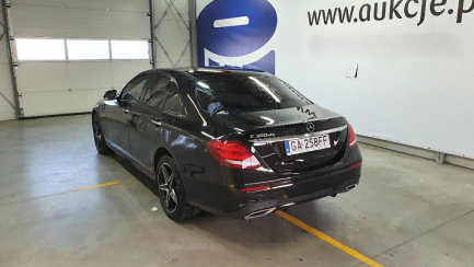 Zdjęcie przedmiotu: Mercedes-benz E 300