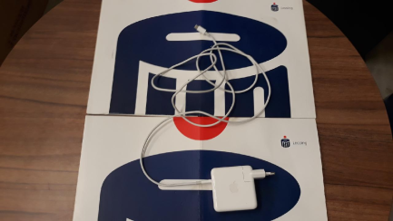 Zdjęcie przedmiotu: Ноутбук Apple MacBook Pro 13-дюймовий 2,3 ГГц двоядерний i5, RAM 8 ГБ, 256 ГБ Intel Iris Plus Graphics 640 Space Grey