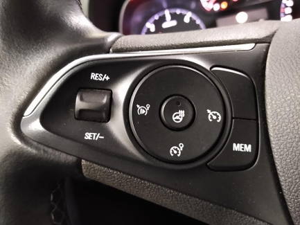 Zdjęcie przedmiotu: Opel Combo Life Essentia S&S