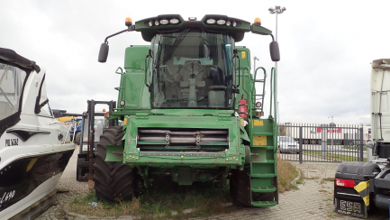 Zdjęcie przedmiotu: JOHN DEERE T660 T600 harvester with HEDER 625R / 625R