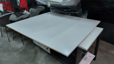 Zdjęcie przedmiotu: Room equipment - furniture