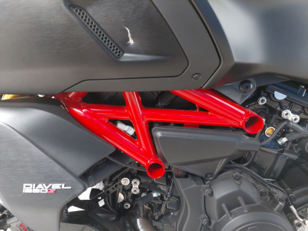 Zdjęcie przedmiotu: Ducati Diavel 1260 S