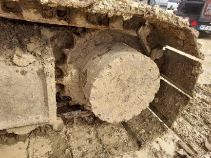 Zdjęcie przedmiotu: Crawler excavator Hyundai ROBEX 210 LC-9