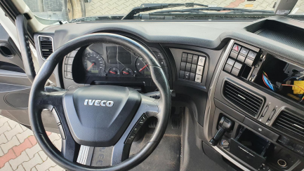 Zdjęcie przedmiotu: Iveco AS440T/P 4x2 Hi-Way