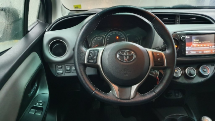 Zdjęcie przedmiotu: Toyota Yaris Hatchback 1.0 Premium