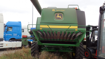 Zdjęcie przedmiotu: JOHN DEERE T660 T600 harvester with HEDER 625R / 625R