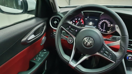 Zdjęcie przedmiotu: ALFA ROMEO GIULIA sedan 2.0 Turbo Veloce Q4 aut