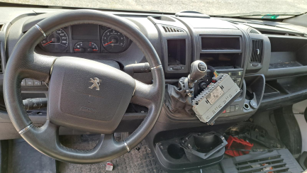 Zdjęcie przedmiotu: Peugeot BOXER 435 2.2 BlueHDi E6.2 3.5t L3H3 Pro