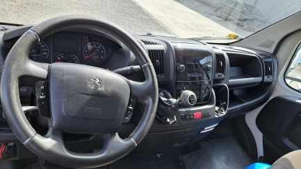Zdjęcie przedmiotu: Peugeot BOXER 435 2.2 BlueHDi E6.2 3.5t L4H2 Premium Oświadczenie o utracie DR