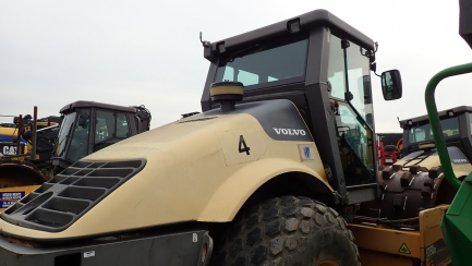 Zdjęcie przedmiotu: VOLVO SD130 DX combination roller