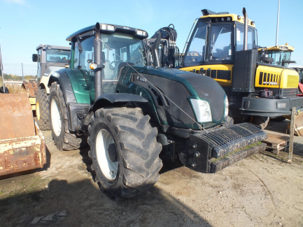 Zdjęcie przedmiotu: VALTRA T213 VERSU agricultural tractor