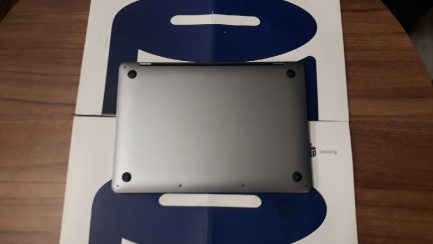 Zdjęcie przedmiotu: Ноутбук Apple MacBook Pro 13-дюймовий 2,3 ГГц двоядерний i5, RAM 8 ГБ, 256 ГБ Intel Iris Plus Graphics 640 Space Grey