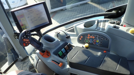 Zdjęcie przedmiotu: NEW HOLLAND T7.230 AutoCommand agricultural tractor