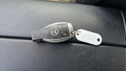 Zdjęcie przedmiotu: Mercedes-benz C 200 7G-TRONIC