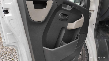 Zdjęcie przedmiotu: Renault Master FWD dCi E5 3.5t L3H2 Business