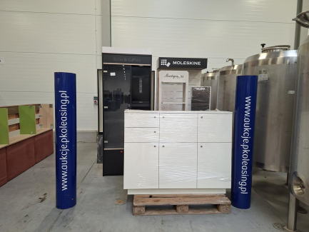 Набір полиць магазину