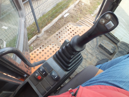 Zdjęcie przedmiotu: Koparka gąsiennicowa DOSSAN DX 530 LC-3