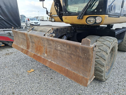 Zdjęcie przedmiotu: Koparka kołowa CAT M318D