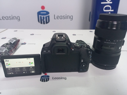 Zdjęcie przedmiotu: Canon EOS 250D body SLR camera (black) + Sigma 18-35/1.8 DC HSM Art C lens