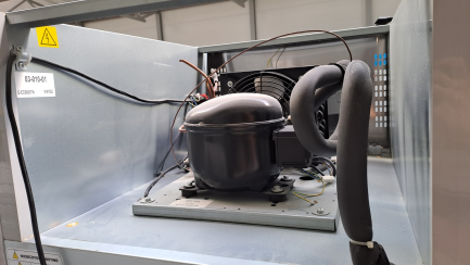 Zdjęcie przedmiotu: Zestaw sprzętu gastronomicznego (2x szafa chlodnicza, szafa mroźnicza)