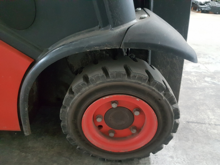 Zdjęcie przedmiotu: WOZEK WIDLOWY LINDE H16-01