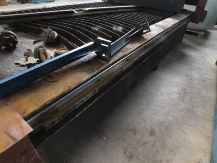 Zdjęcie przedmiotu: PLOTER PLAZMOWY SERON SK 1530