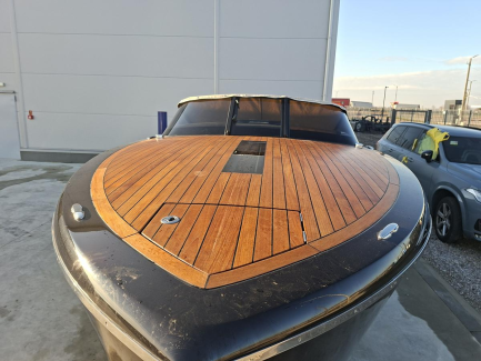 Zdjęcie przedmiotu: VTS FLYING SHARK 7.7 motorboat