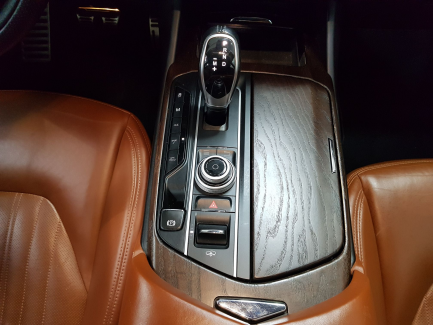 Zdjęcie przedmiotu: Maserati Levante