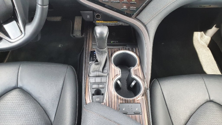 Zdjęcie przedmiotu: Toyota Camry 2.5 Hybrid Executive CVT