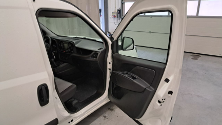 Zdjęcie przedmiotu: Fiat Doblo Cargo 1.6 M-jet E6d 2.5t SX