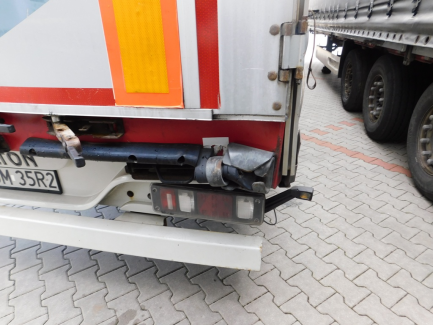 Zdjęcie przedmiotu: AUCTION OF THE DAY WIELTON NS3K Curtain trailer